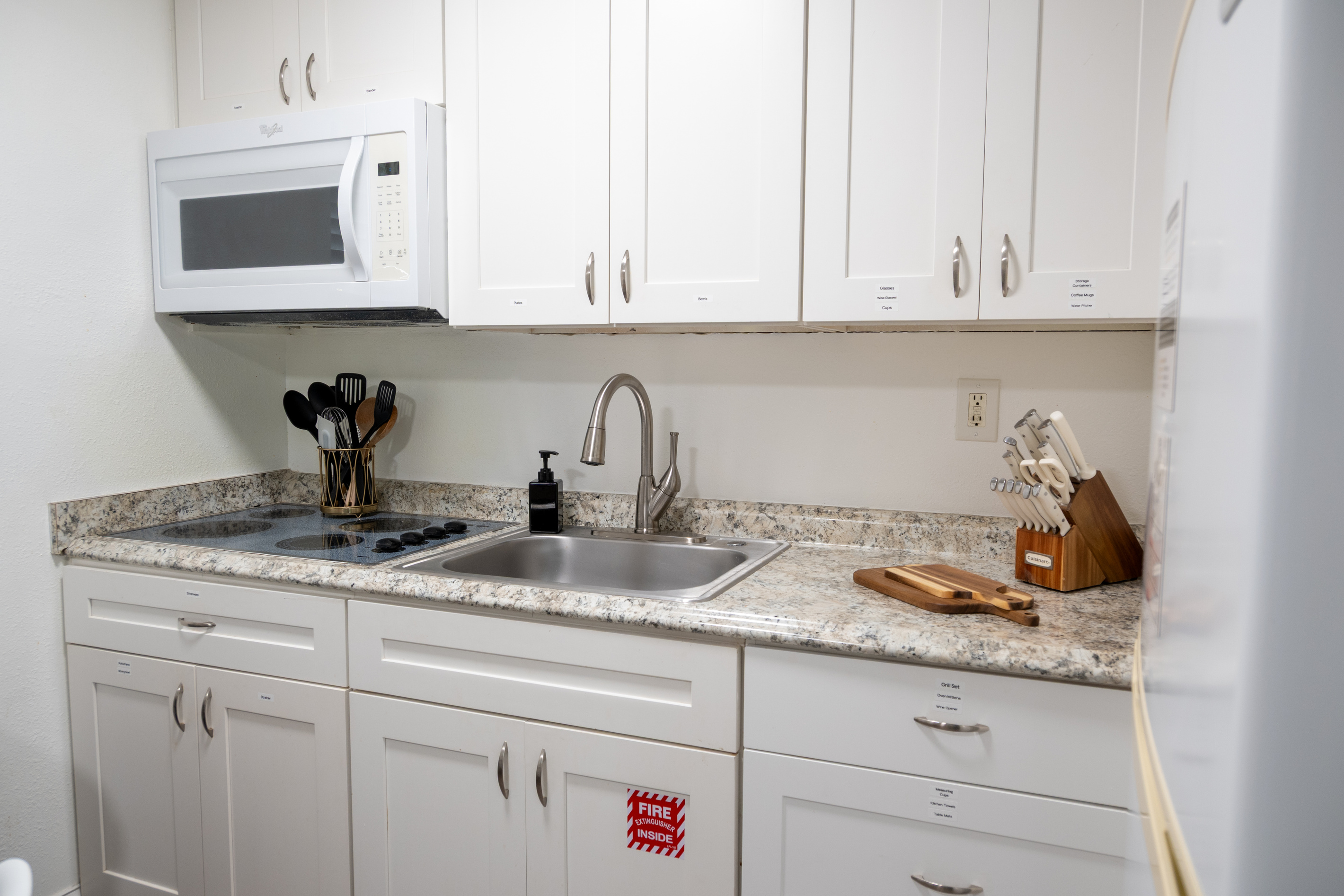 Fully equipped kitchen with cookware, dishes and everything you need to cook