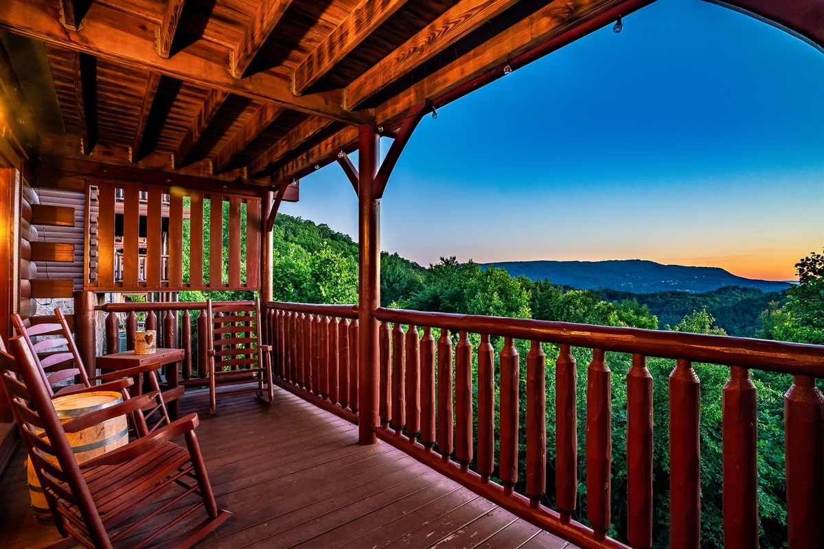 Porch days and peaceful stays