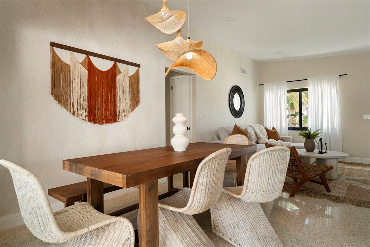 Top Quality Designer Furnished!