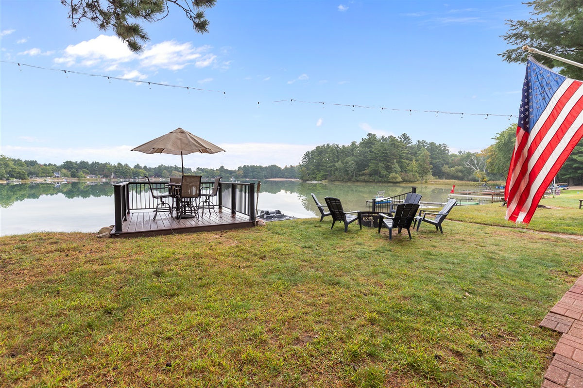 A cozy yard provides just the right amount of outdoor space to enjoy.