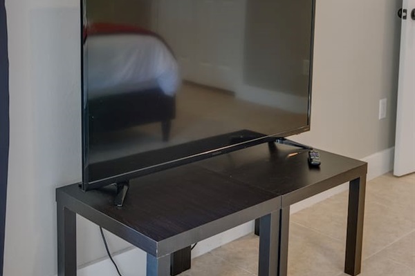 TV with Cable, Netflix, Hulu and Amazon in King Bedroom #2