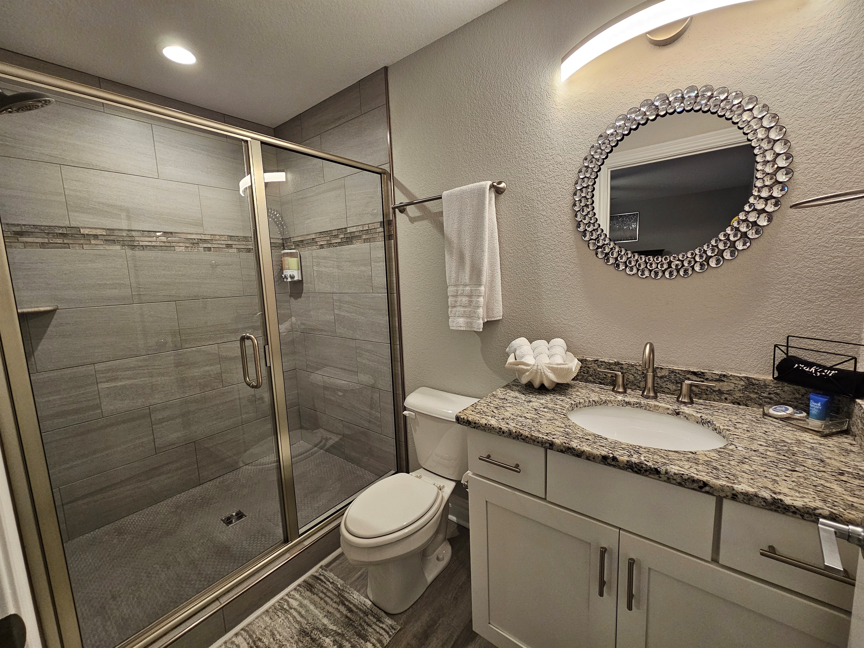 King room bathroom 2nd floor