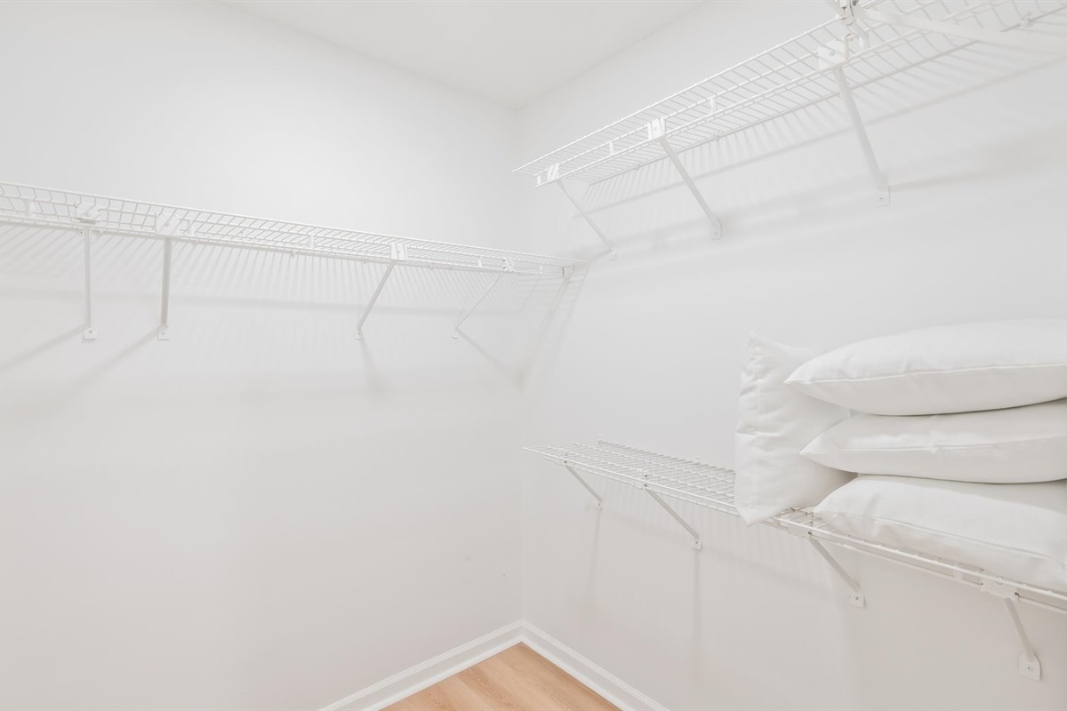 Walk In Closet Primary Bedroom