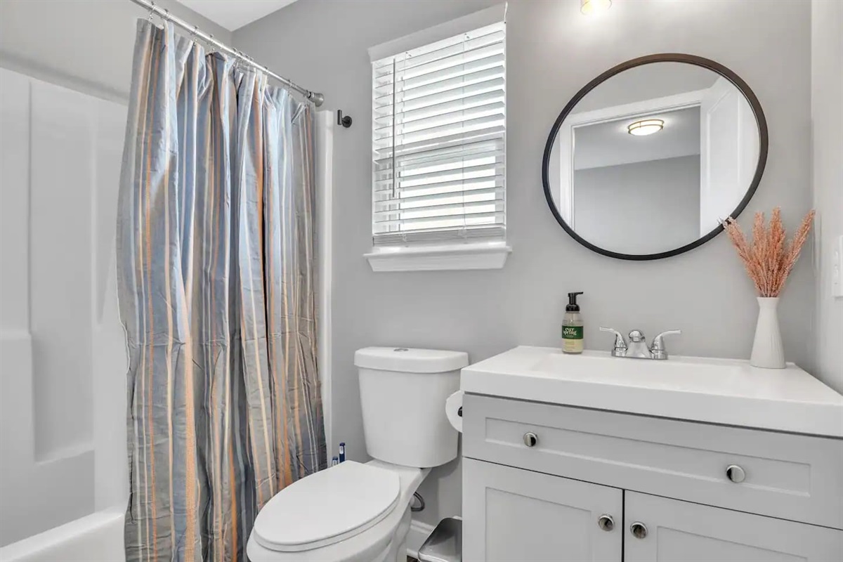 Left side of duplex - Ensuite bathroom