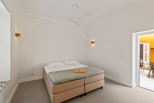 Heritage City Villa - Bedroom 1 | Ensuite bathroom