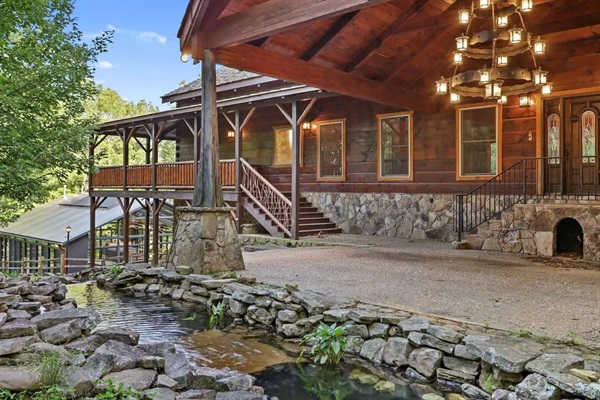 Gilded Fox Covered Entryway