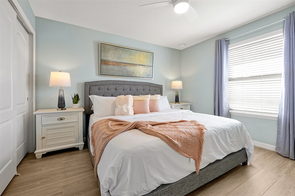 Bedroom 6-2nd Floor-King