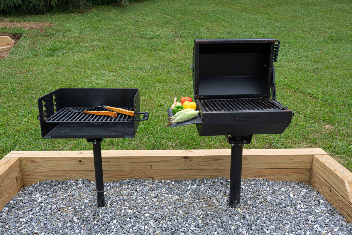 Grill area: Sizzle up delicious meals in our outdoor grilling paradise! Perfect for gatherings!