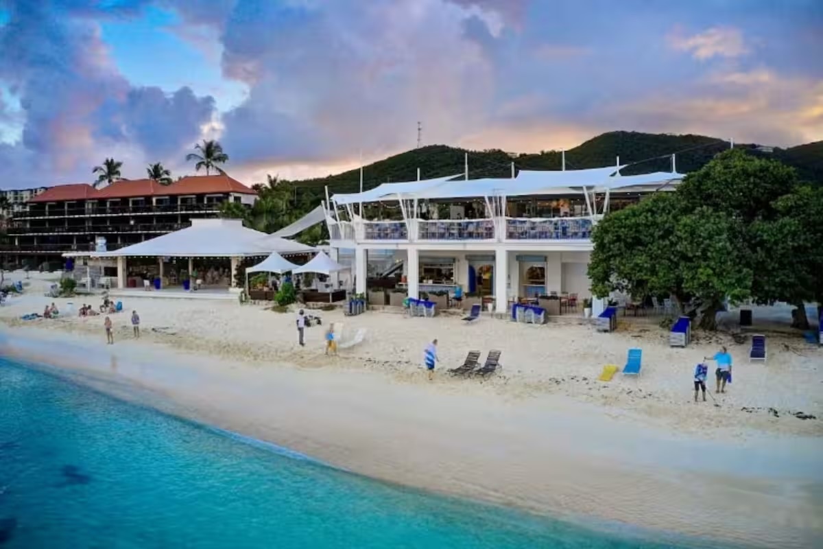 Sea Salt is Sapphire's premier restaurant with delicious menu options, drink choices and a view that will mesmerize you.