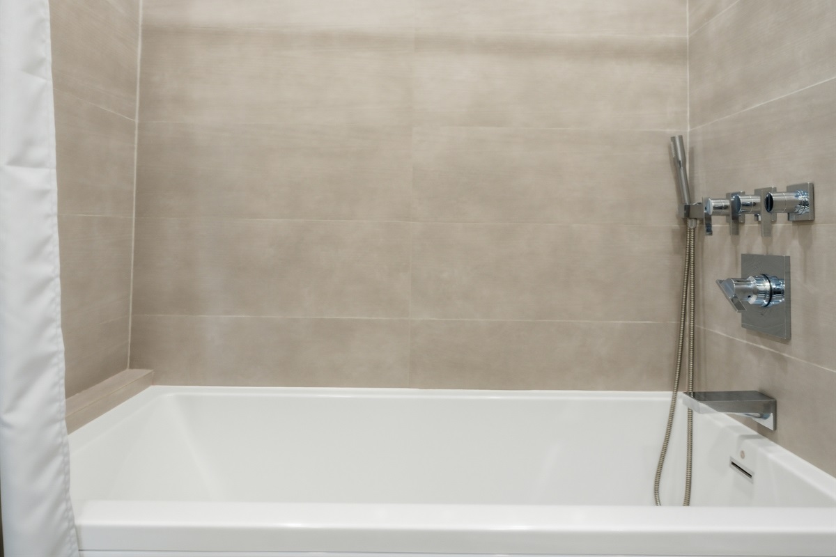 Guest Bath - Tub/Shower All Tile Surround