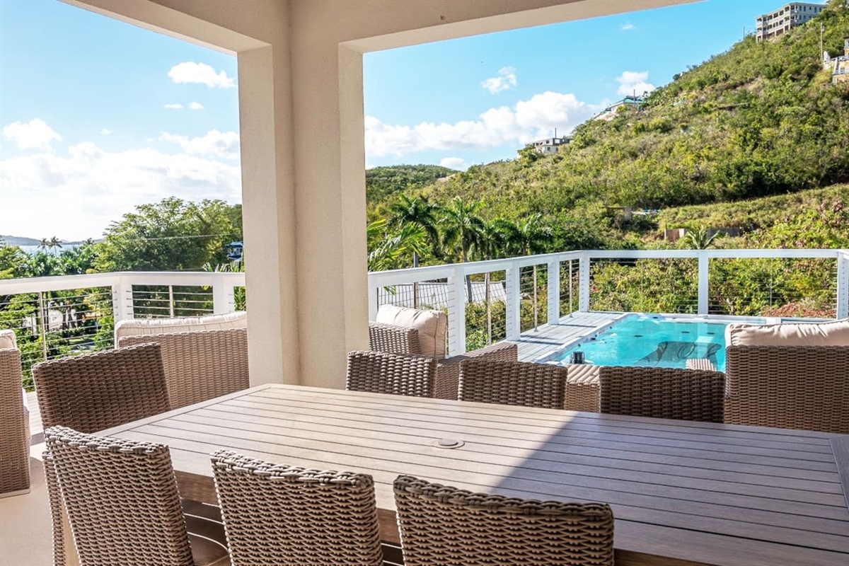 Outdoor dining space for six overlooking the pool. *Please note the pool is not heated