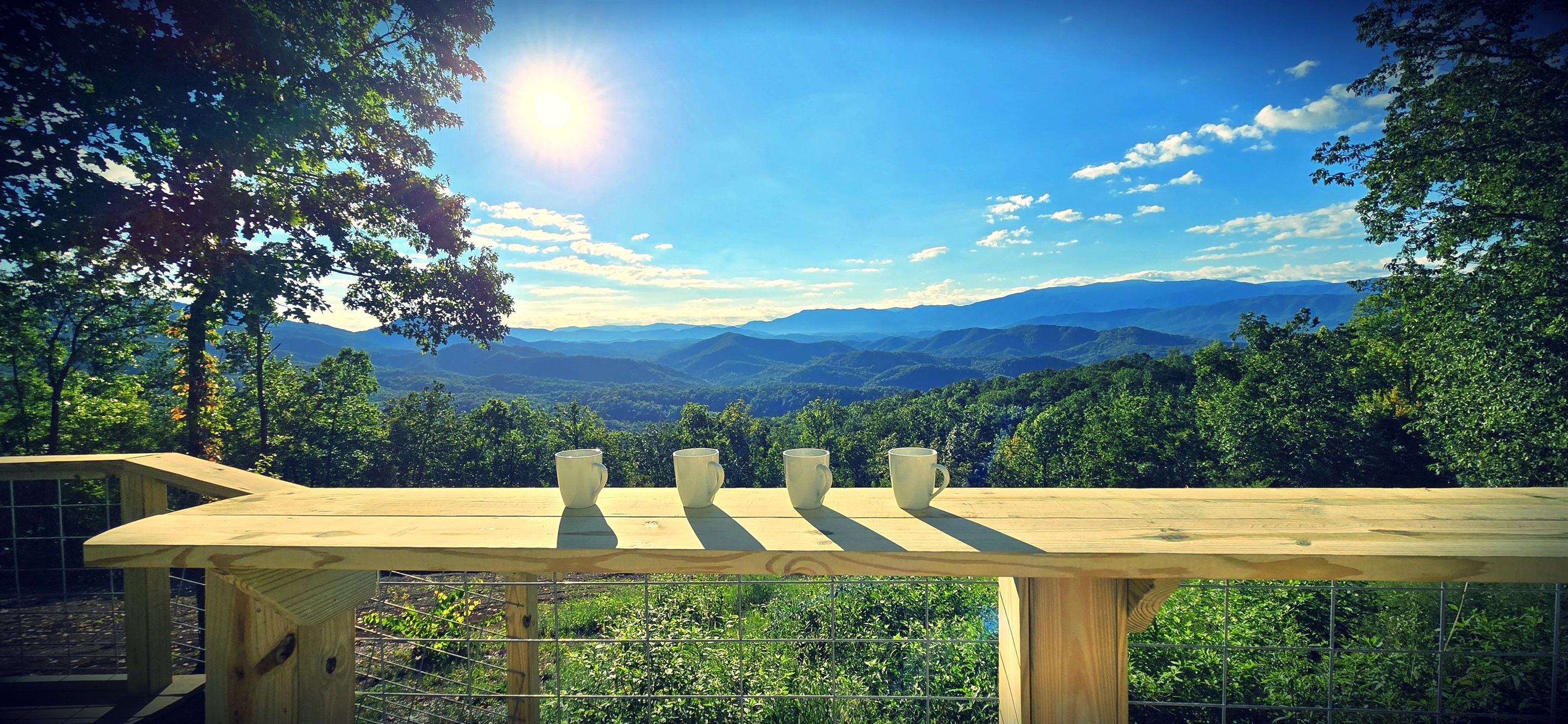 Enjoy the ultimate outdoor experience on this bar table on lower and upper decks with unobstructed layers of AMAZING MOUNTAIN VIEW! We're betting your favorite drinks will taste so much better ❤️