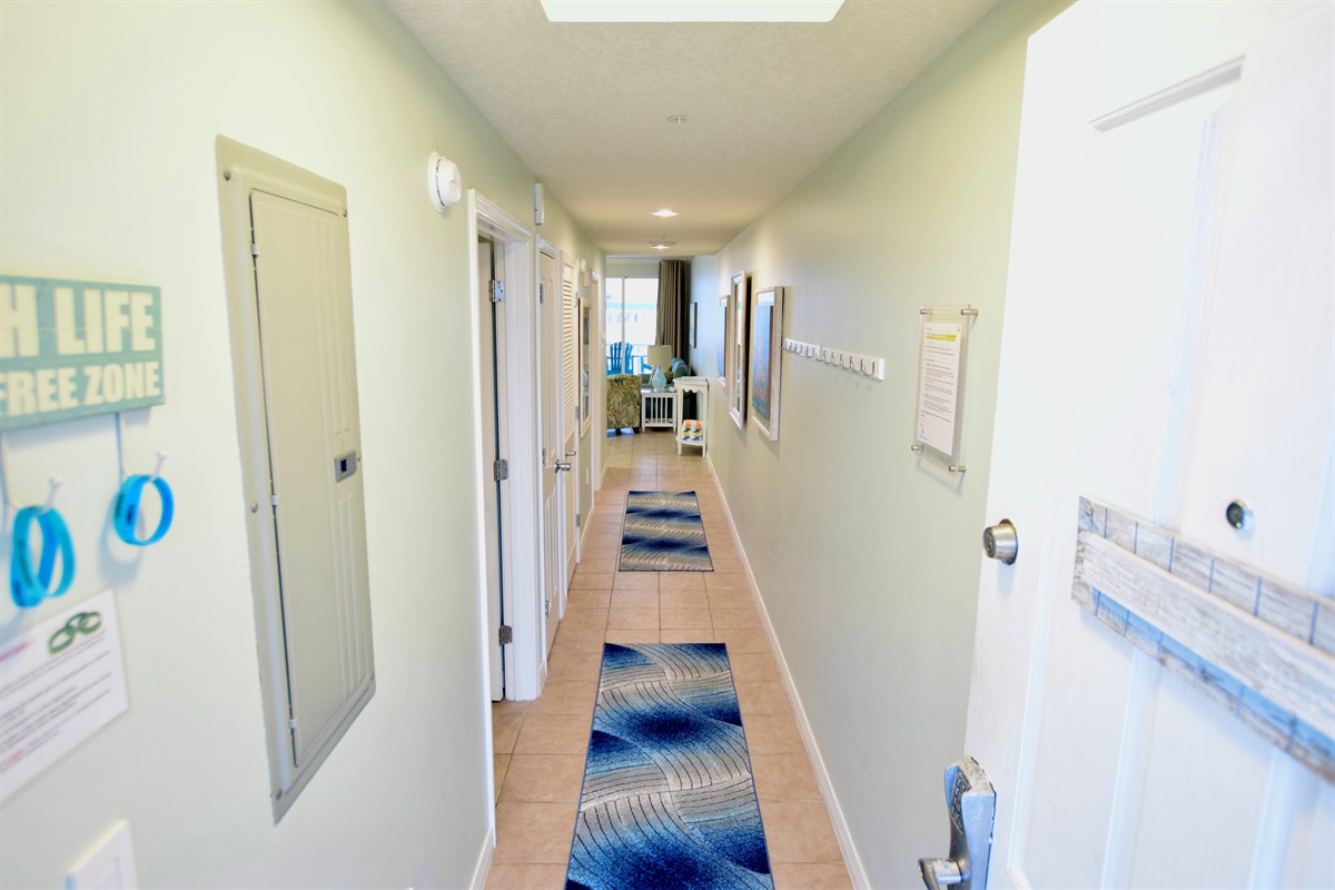 Destin West Gulfside #607: Hallway Entrance