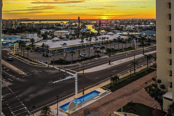 "Corner unit" means peeking around the side of the balcony for sunrise views!