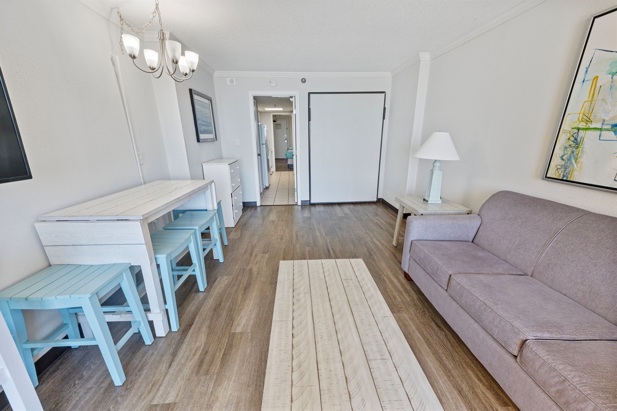 Amazing Living Room with Stunning Views🌊☀️