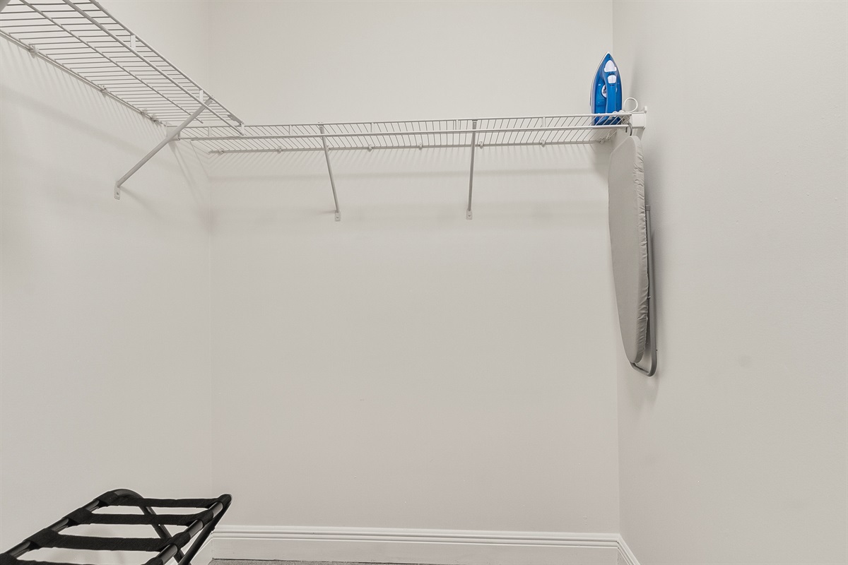 Master Bedroom - Walk-in Closet