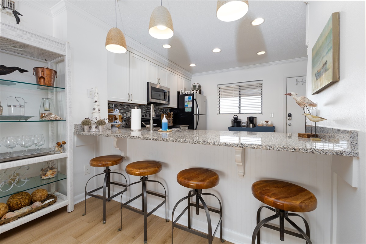 Kitchen bar with seating for four