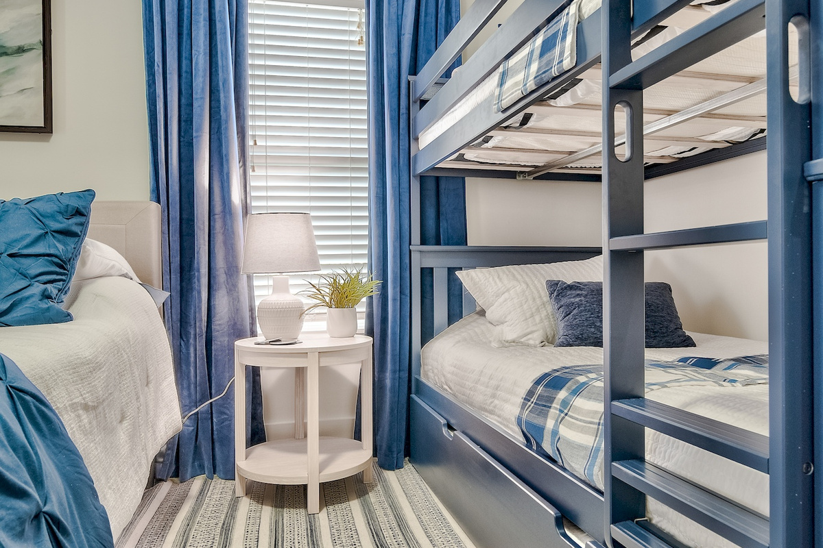 Bunk bed in the second bedroom