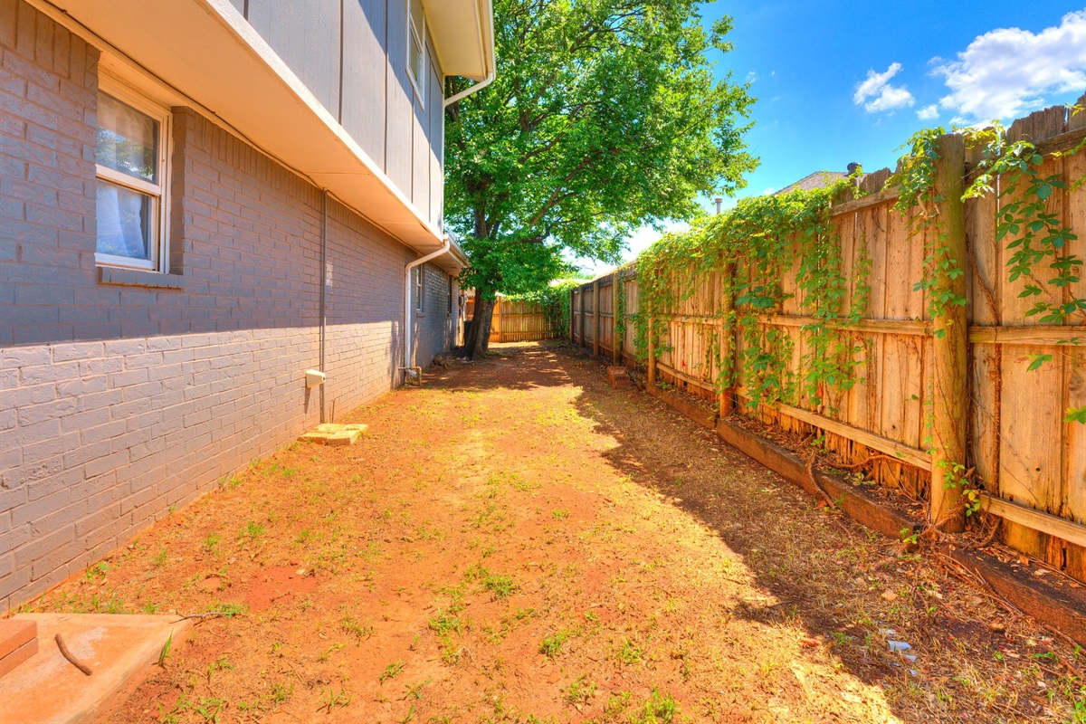 Fenced Side Yard