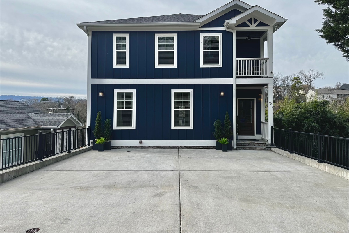 When you're on top of the world, anything is possible!
The driveway can comfortably park three vehicles.