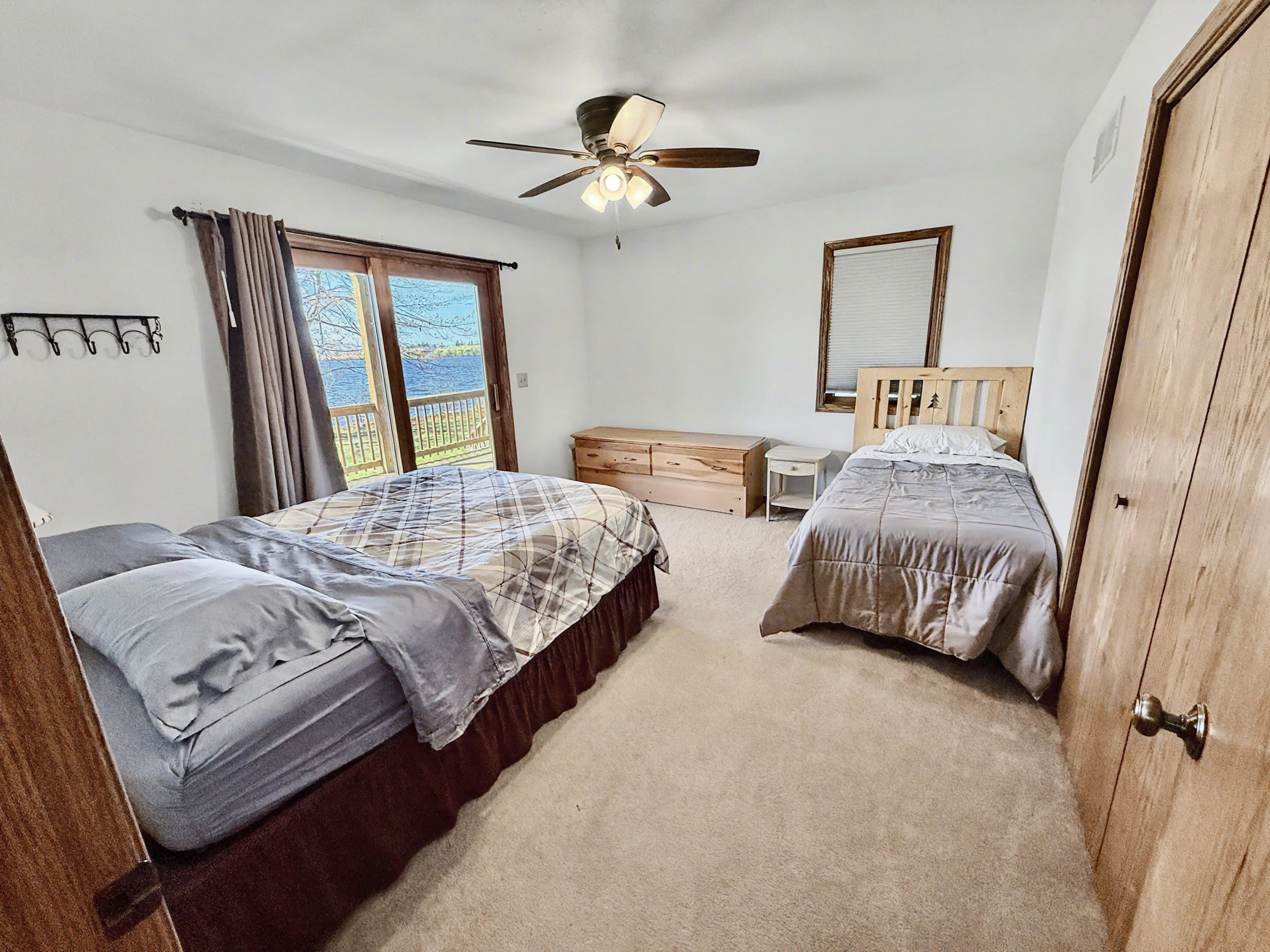 Bedroom 4 - Lower Level, Queen & Twin
