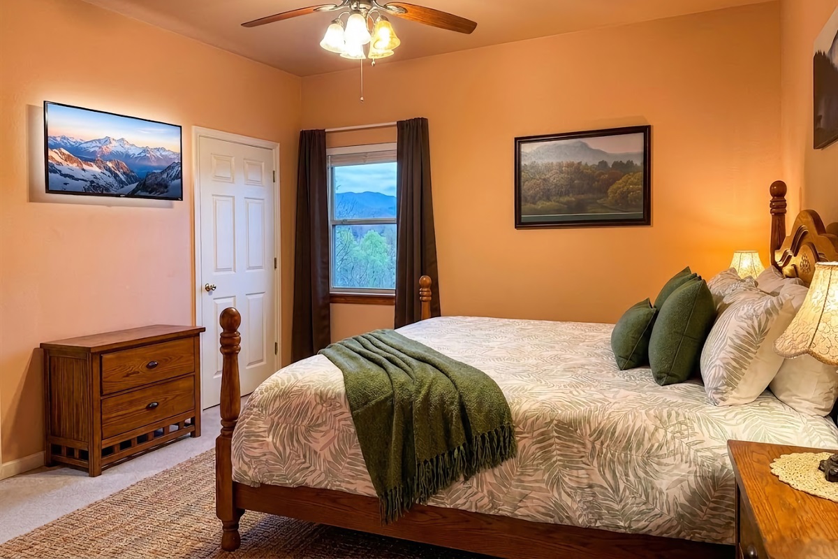 Bedroom 5 - a comfy king bed on the lower level