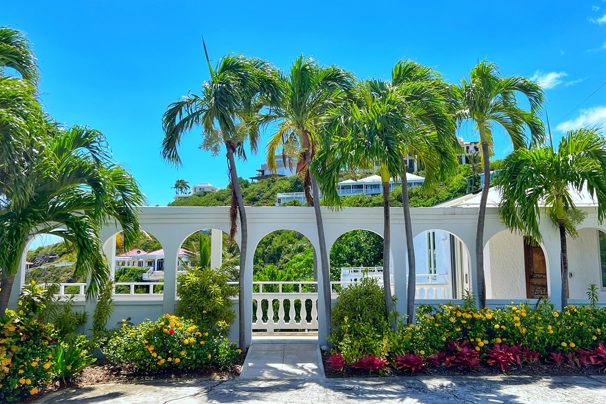 Take a leisurely stroll through beautifully manicured grounds.