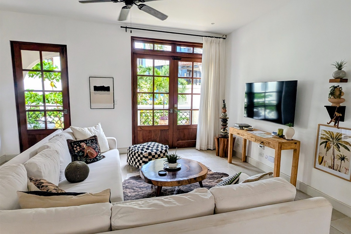 Bright and spacious living room