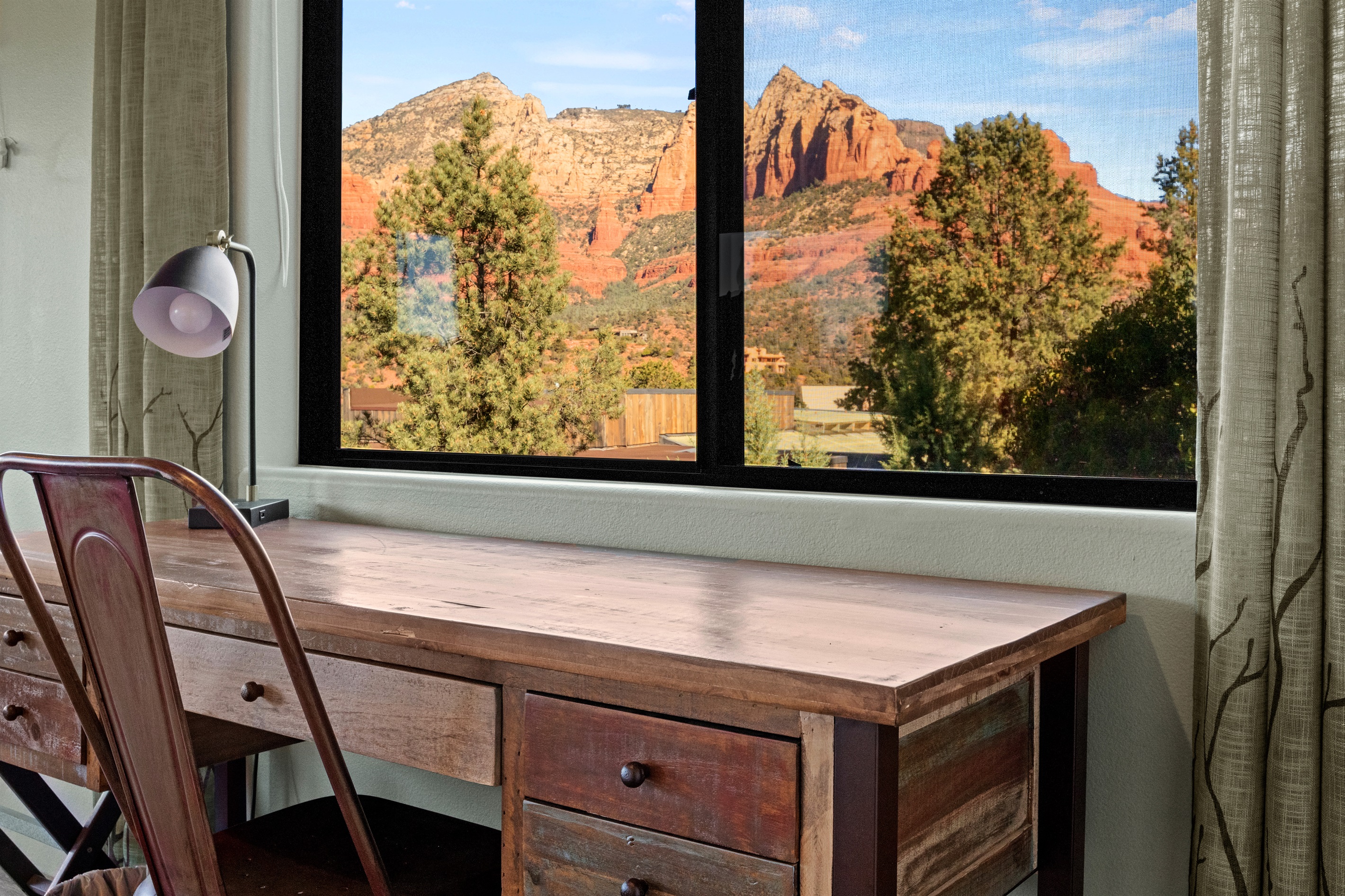 Lower bedroom #2: desk space