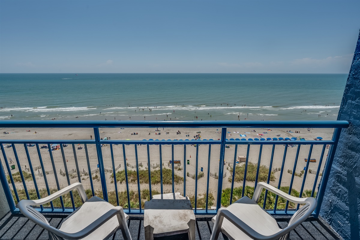 Balcony with Amazing Views of the Ocean🌊☀️
