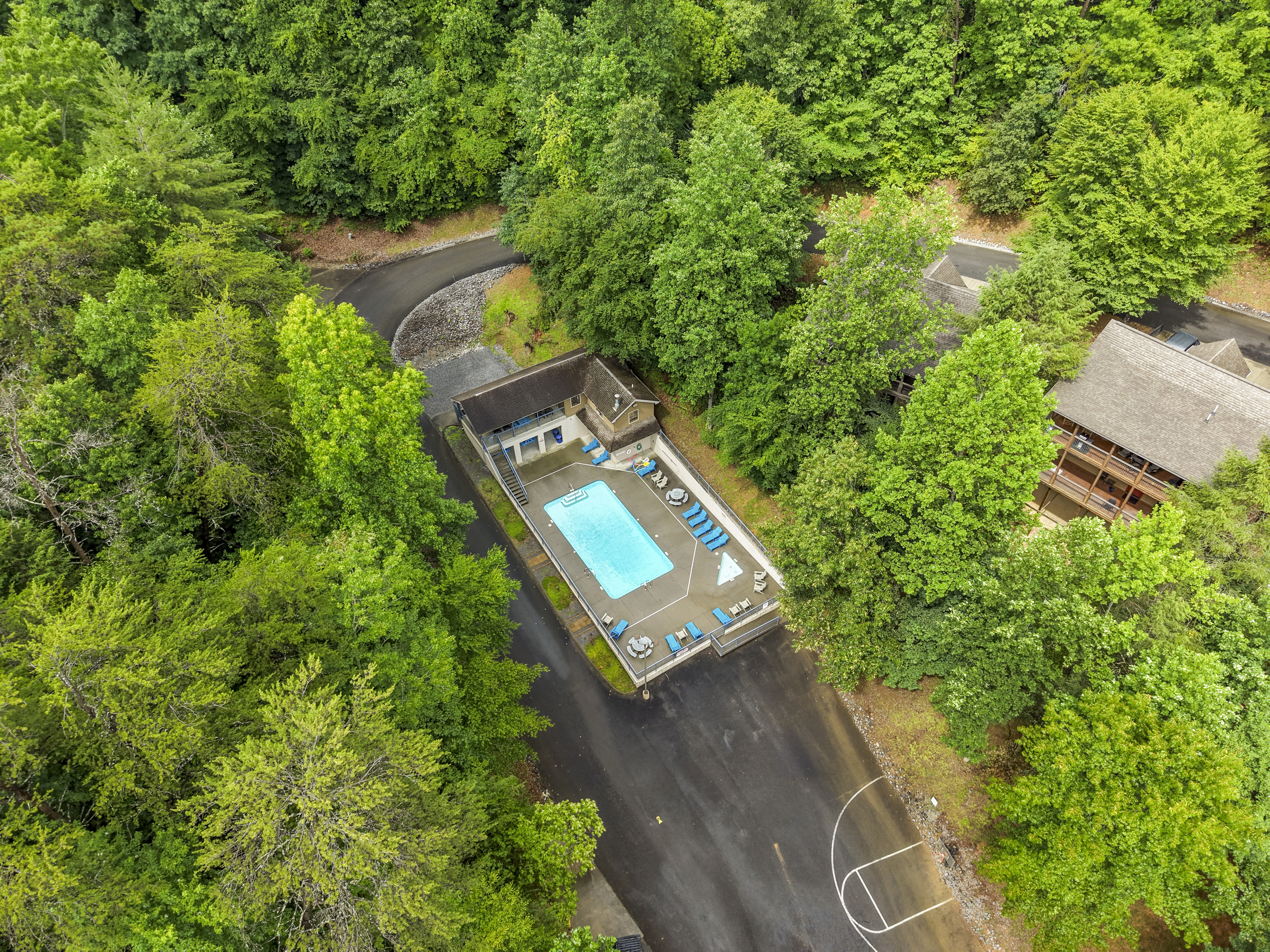 Aerial view - neighborhood and pool
