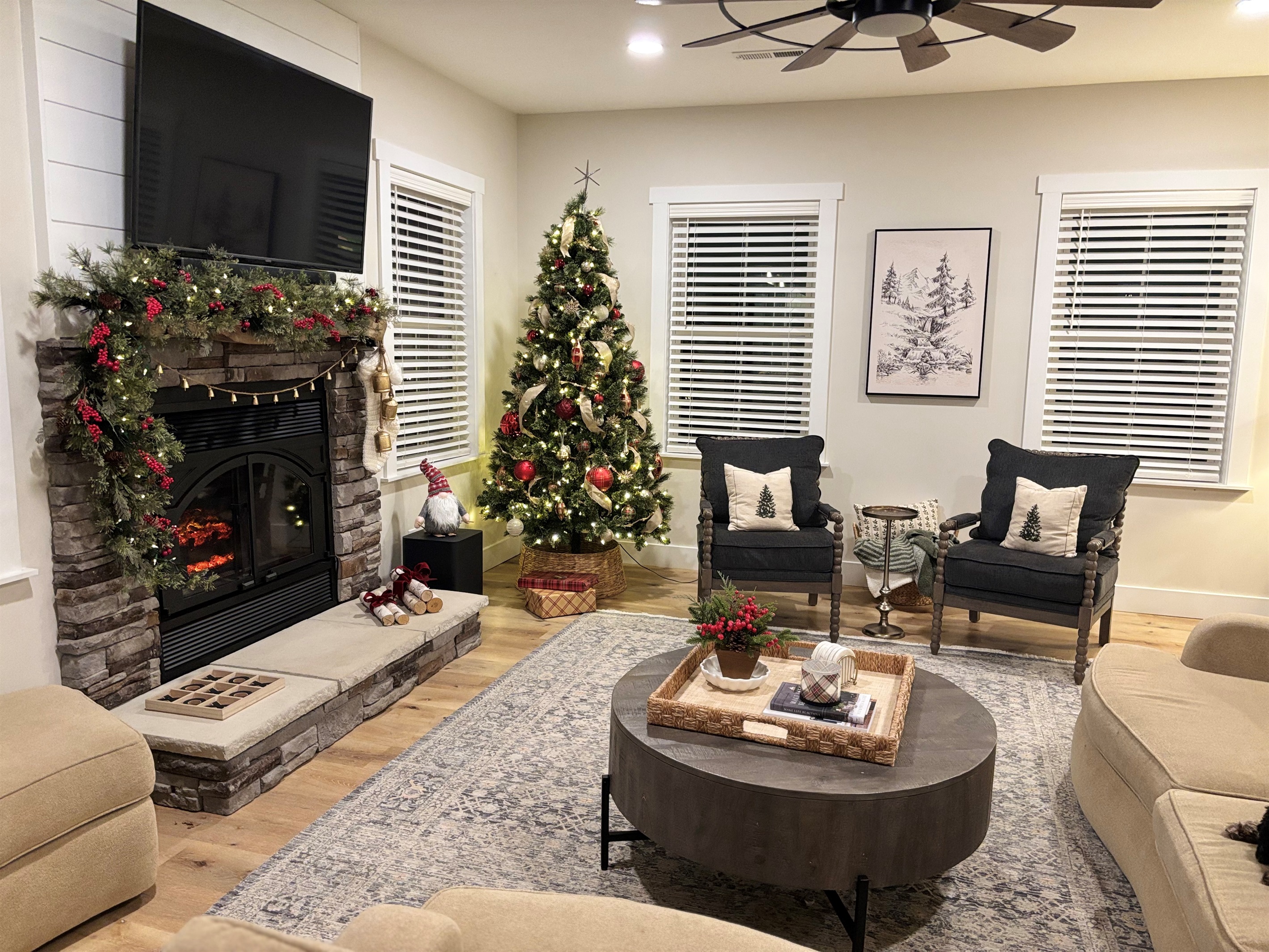 Enjoy our beautifully curated decor that captures the festive spirit!