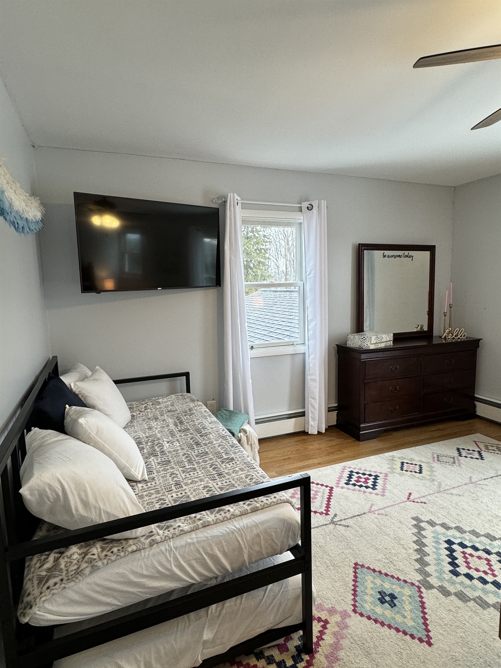 Daybed in 2nd floor Queen