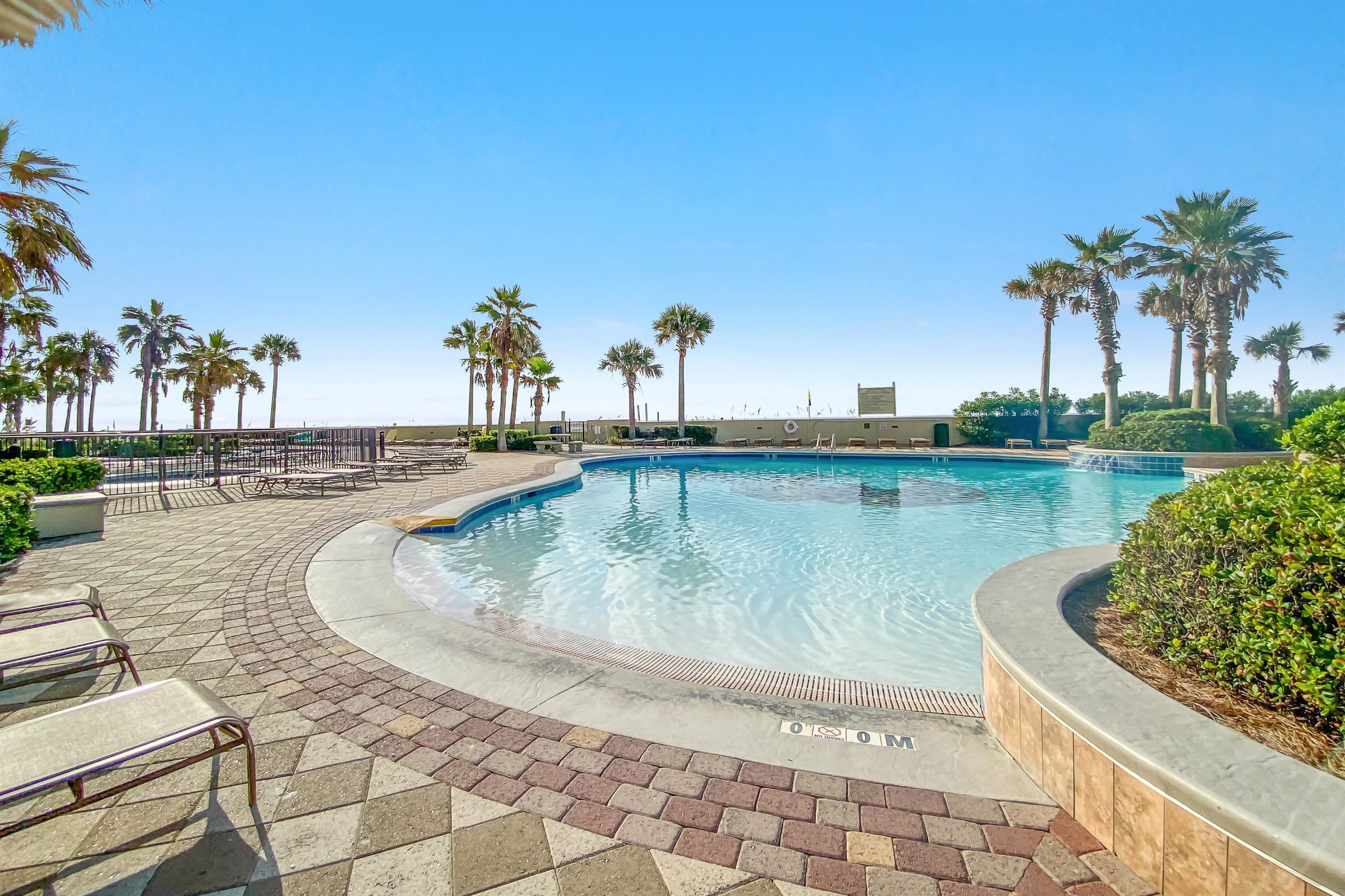 Relaxation redefined. Our expansive pool deck offers premium lounge seating and direct access to the white sandy beaches of Orange Beach. Whether you’re reading a book or watching the waves, this is coastal living at its best.