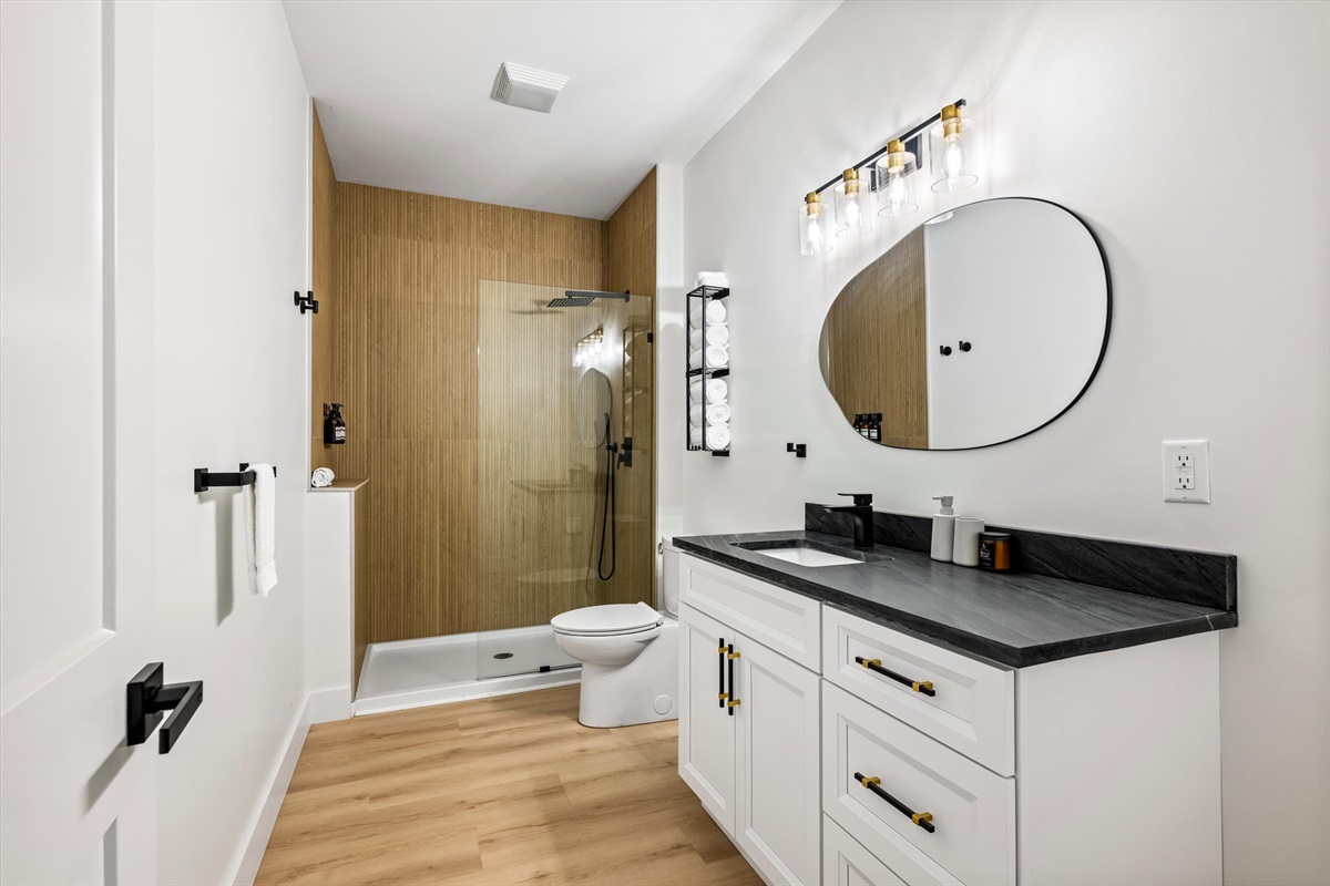 {Downstairs Bathroom} Clean, bright, and easy — a space to reset and refresh without overthinking it.