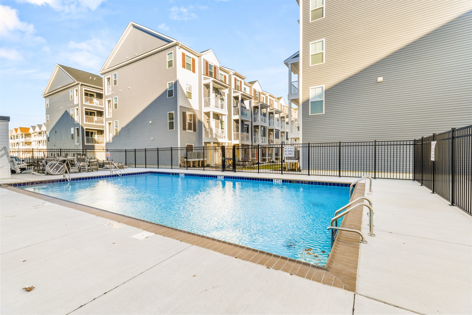 Community Pool!(Open Memorial Day to Labor Day)