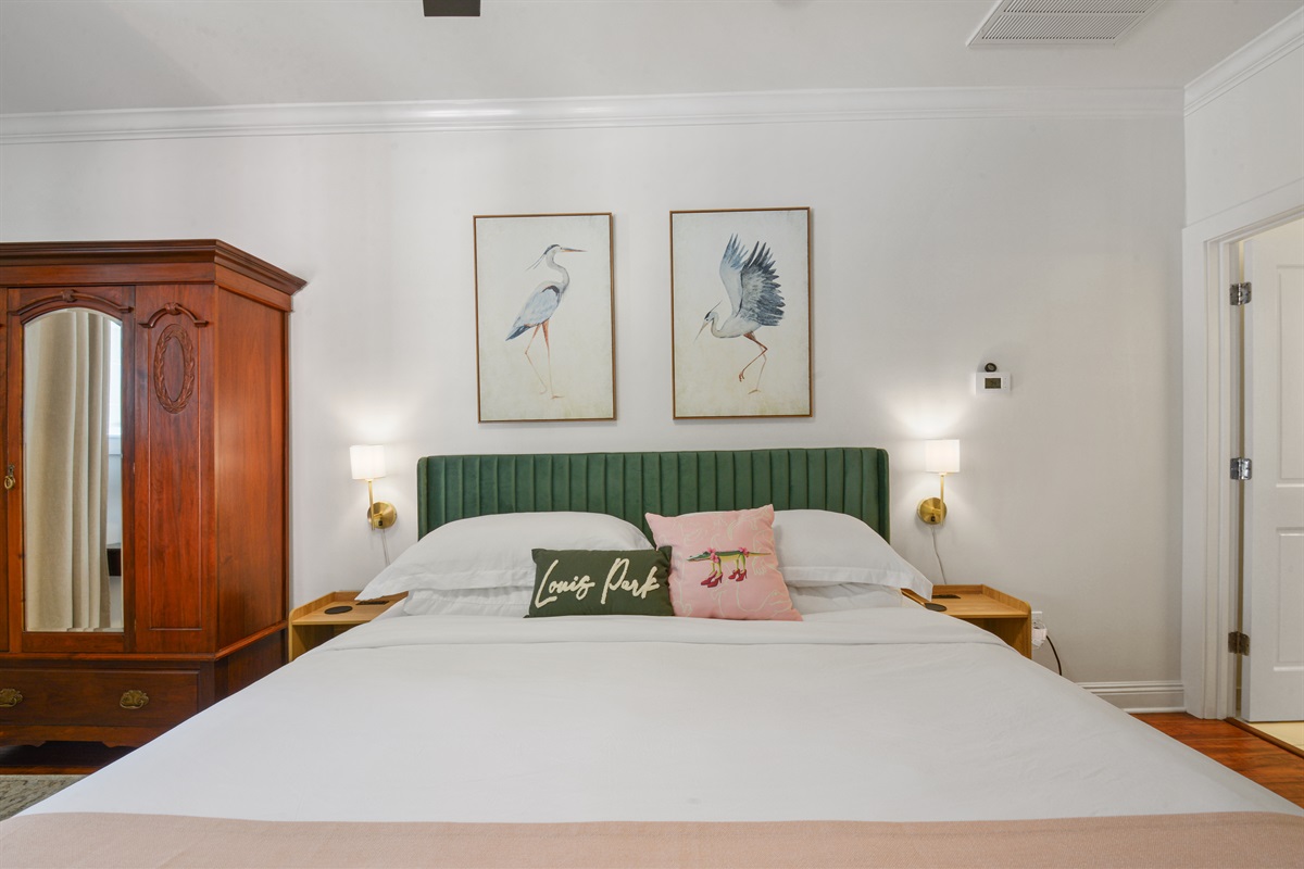 King Bedroom of the White Guest House