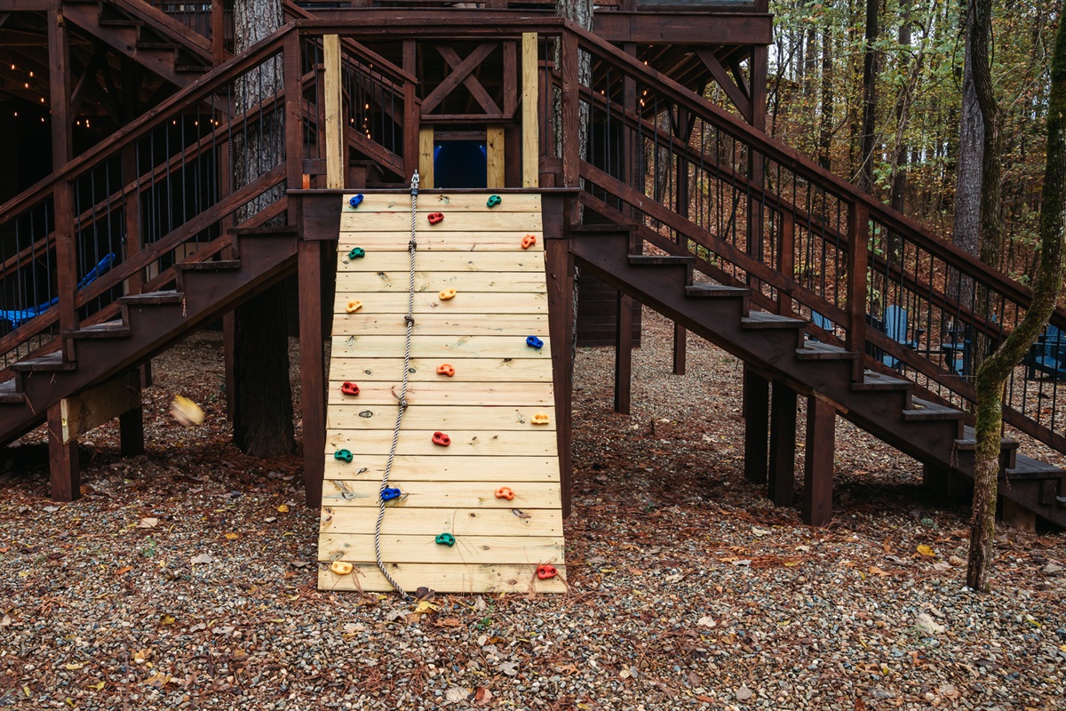 Climbing wall