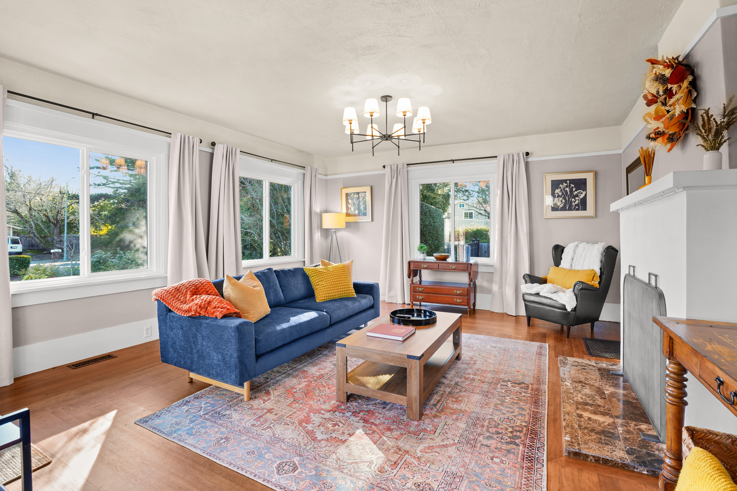 Relax in the inviting living room, complete with comfortable seating and a Smart TV for streaming your favorite movies and shows. It's the perfect place to unwind, gather with family and friends, or enjoy a cozy night in.