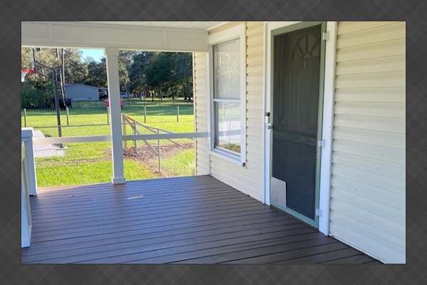 screened door for airflow