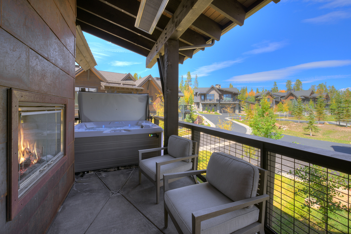 Hot Tub #2 - Off of Bedroom #1