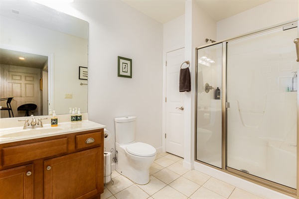 The Irish Grand | 4BR Home | 0.5 Mi to Campus | Sleeps 20, photo 9