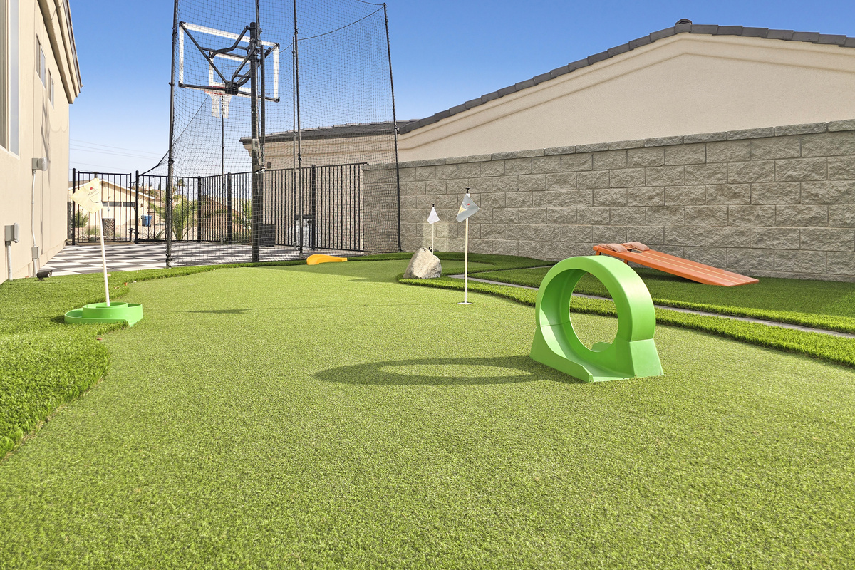 Stay busy with 4-hole mini golf, basketball, and cornhole.