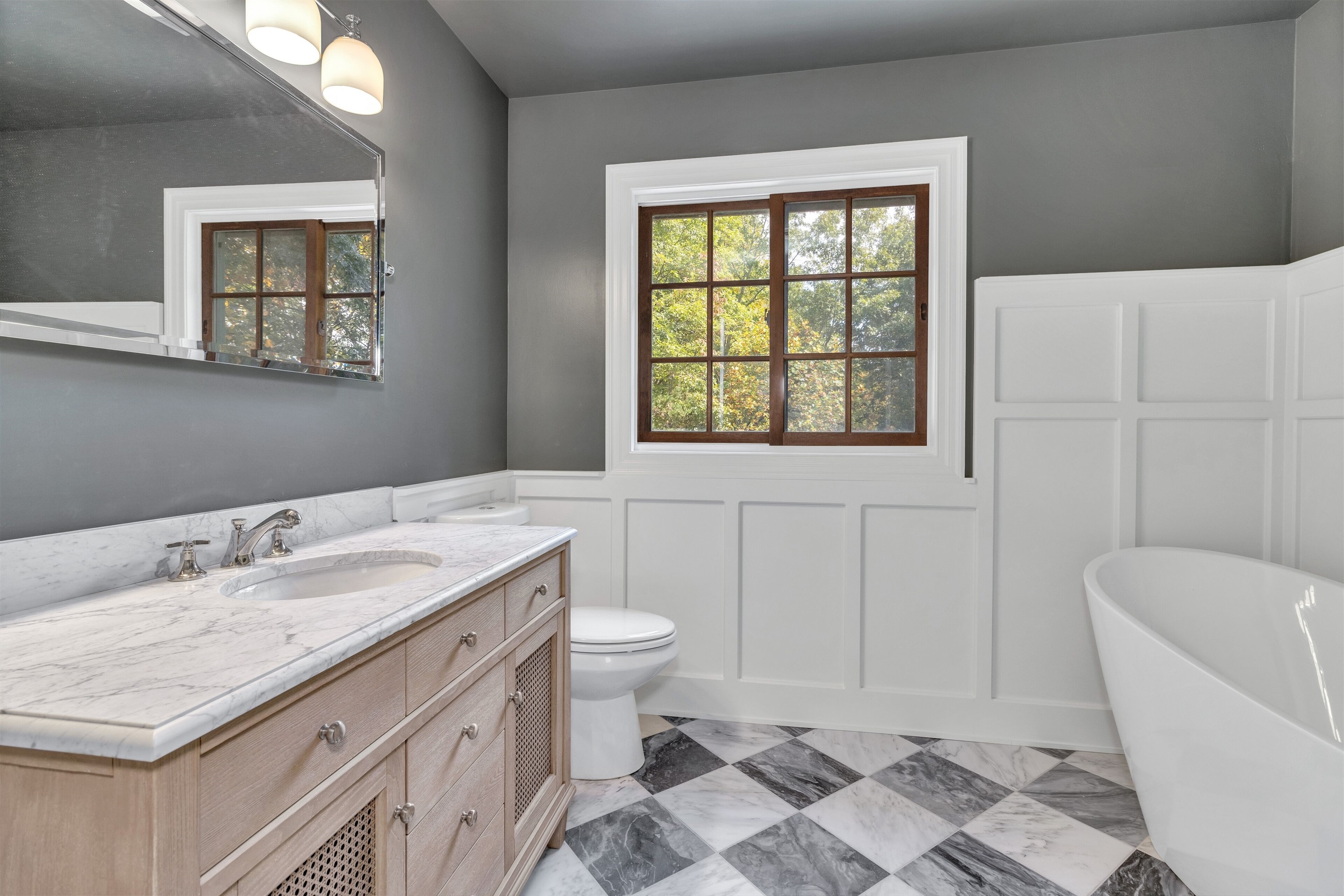 Primary Ensuite - Soaking Tub and Shower