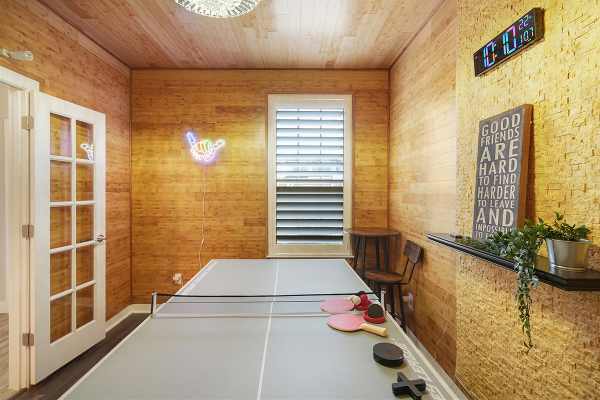 🎤 Karaoke + Game Room “Game on — your private Austin fun zone.”