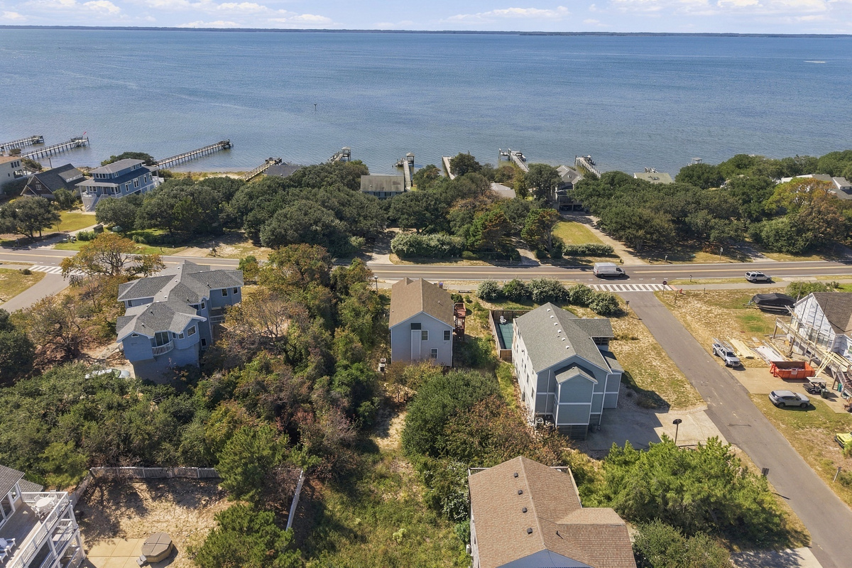 Sunny Lagoon's neighborhood from above, steps from the Currituck Sound.