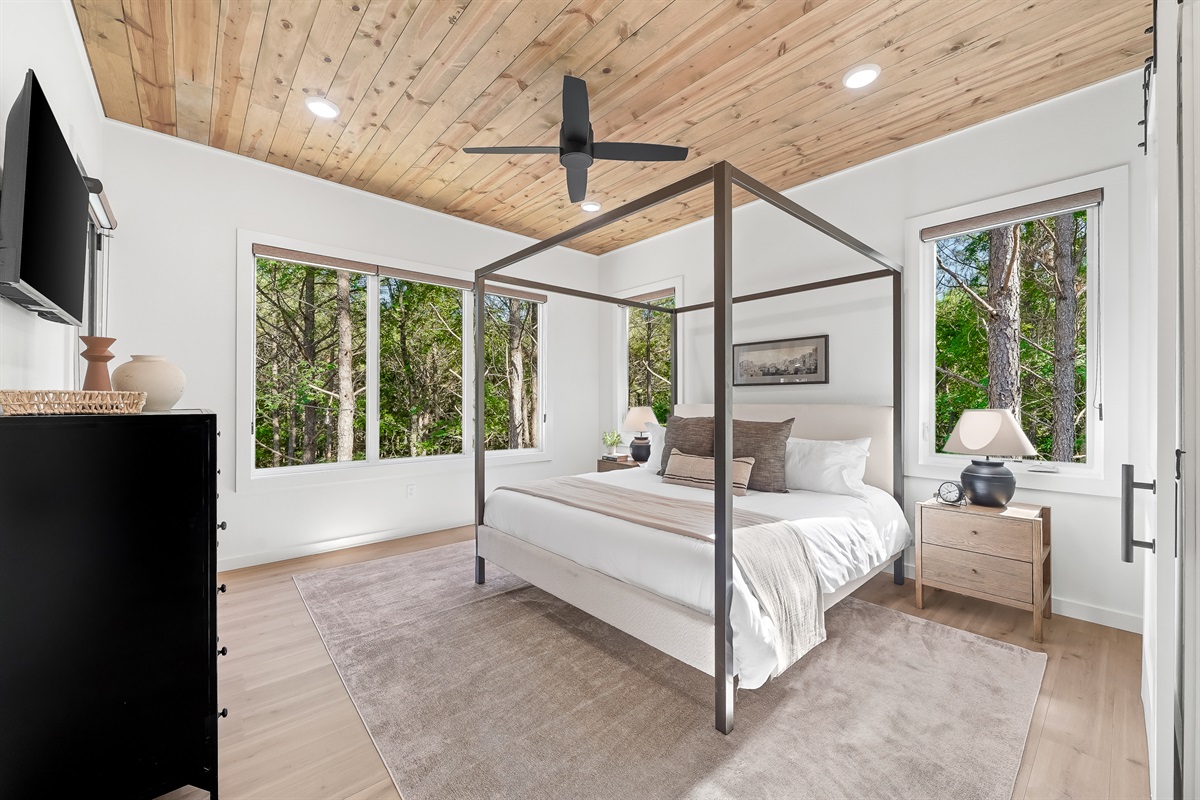 Luxurious king suite with ensuite