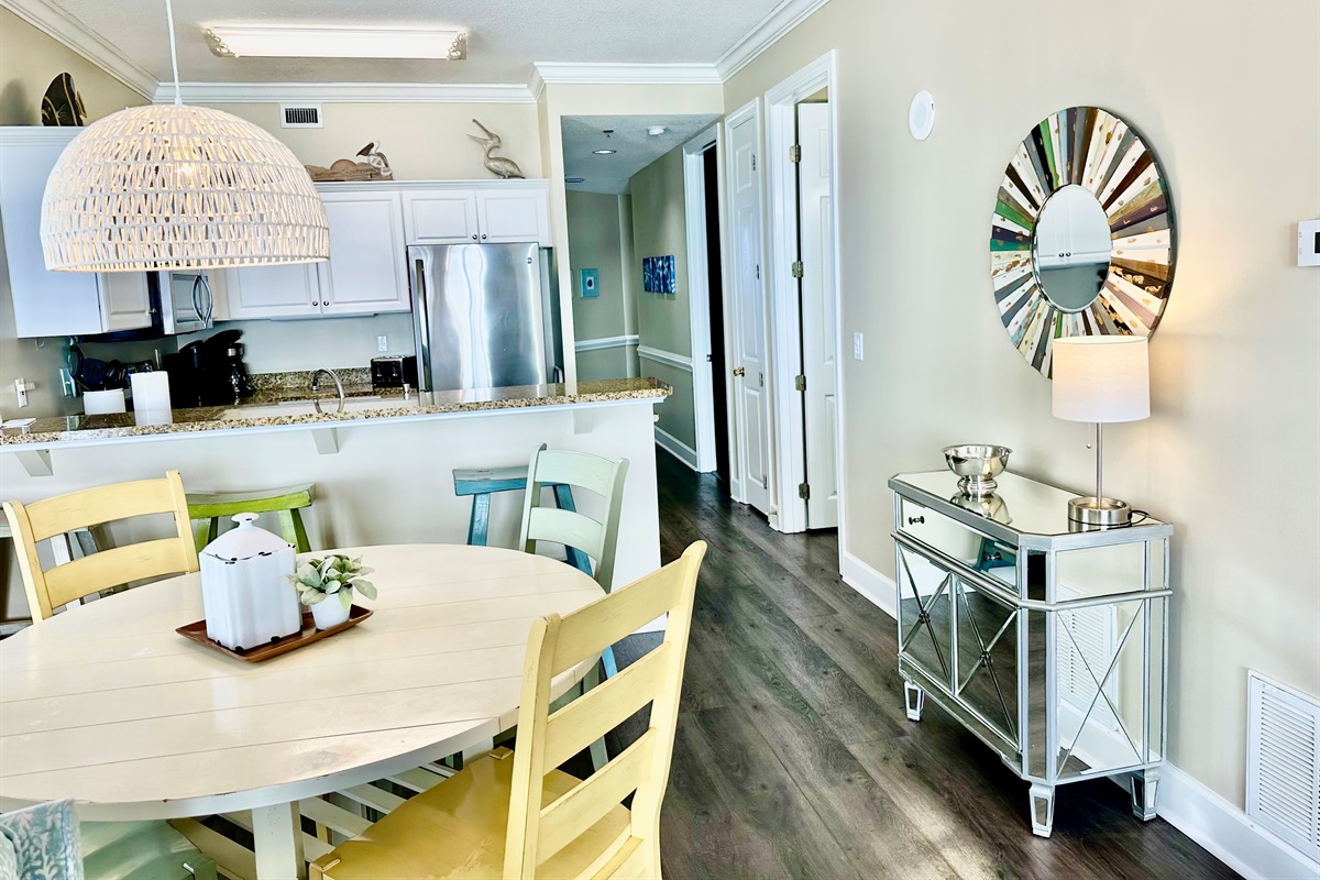 Kitchen & dining area as you enter the main area of the condo!