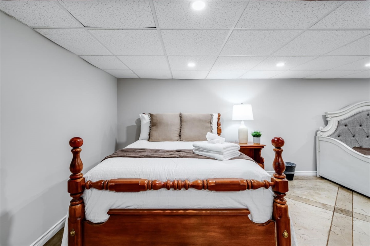 Lower Level Double/Twin Room