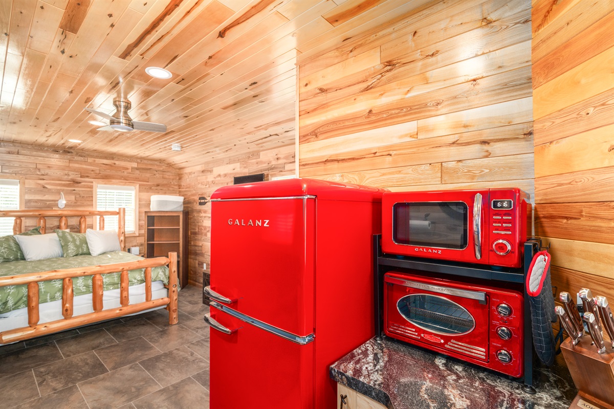 Pine Cabin - Kitchenette